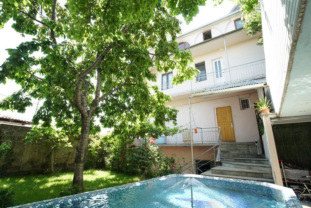 Nice House In The Heart Of The City Γιερεβάν Εξωτερικό φωτογραφία